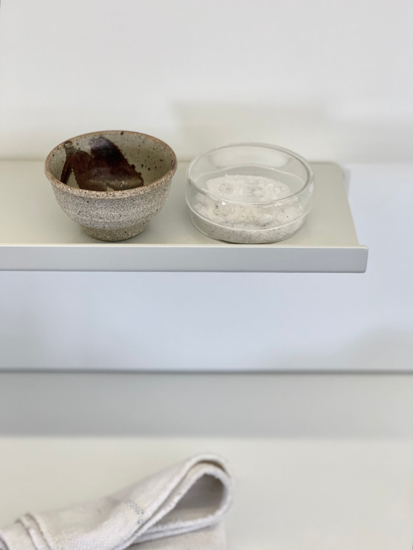 LIPPED SHELF
